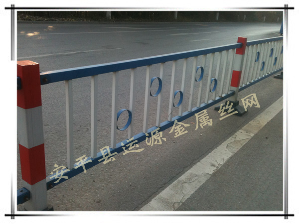道路交通護(hù)欄