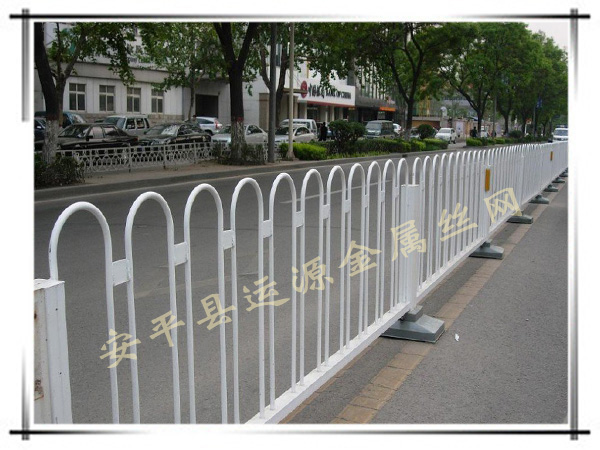 道路交通護(hù)欄